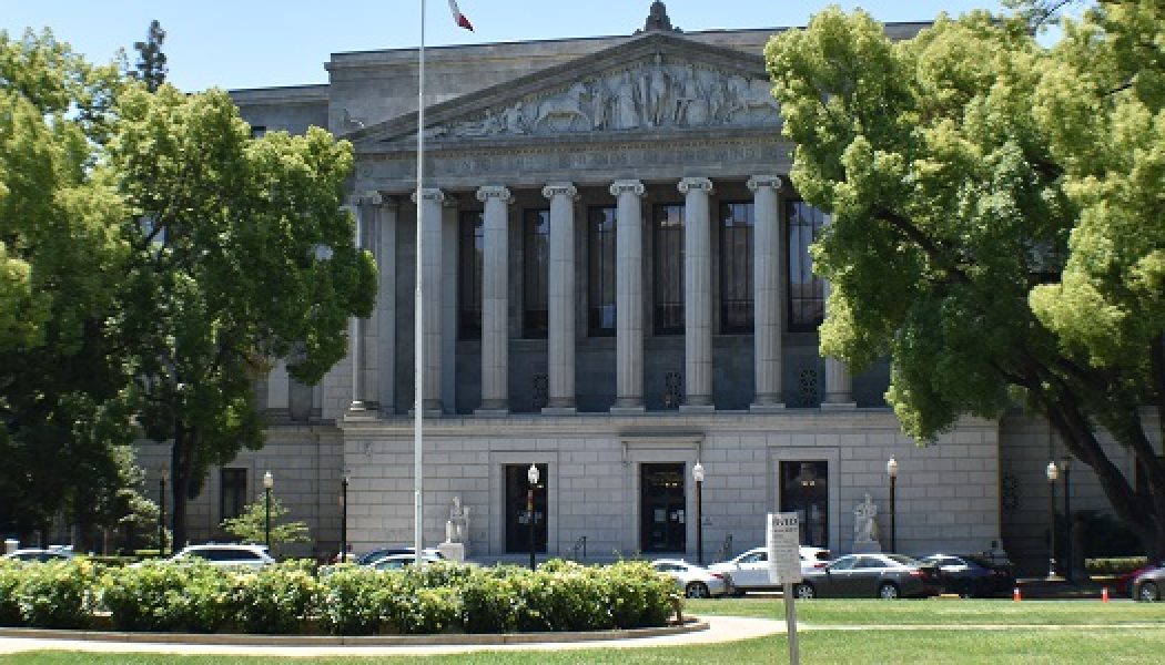 California libraries now offering free online classes to help people learn new job skills