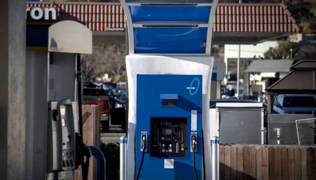 Some Hydrogen Car Owners Are Still Waiting for the Future to Arrive